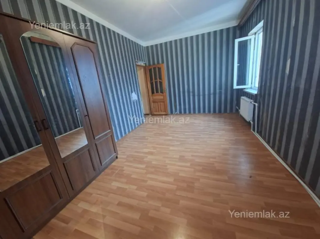 Satılır 1 otaqlı köhnə tikili 40 m²