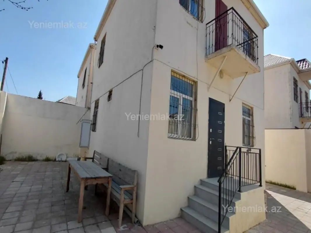Satılır 4 otaqlı həyət evi 101 m²