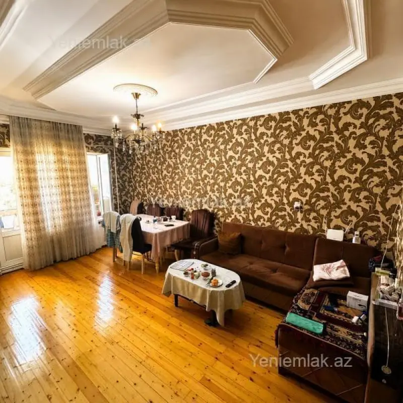Satılır 2 otaqlı köhnə tikili 65 m²