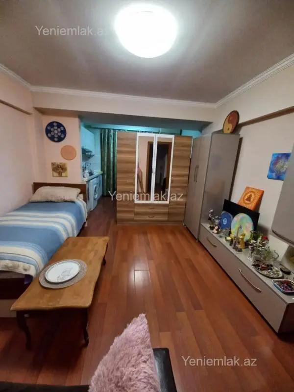Satılır 1 otaqlı köhnə tikili 34 m²
