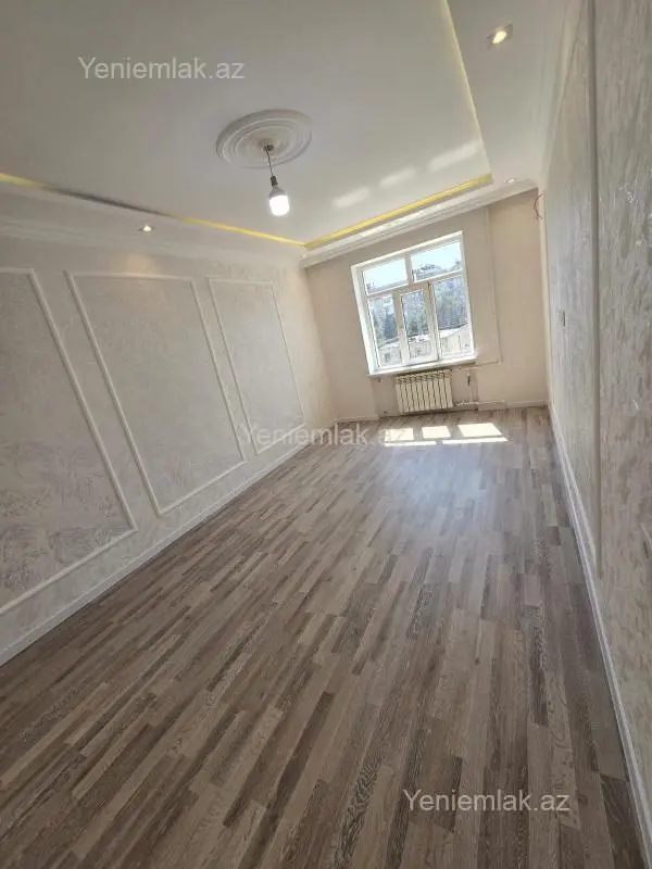 Satılır 2 otaqlı köhnə tikili 60 m²