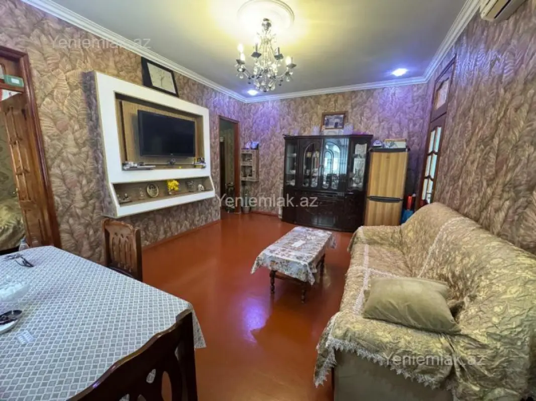 Satılır 2 otaqlı köhnə tikili 46 m²