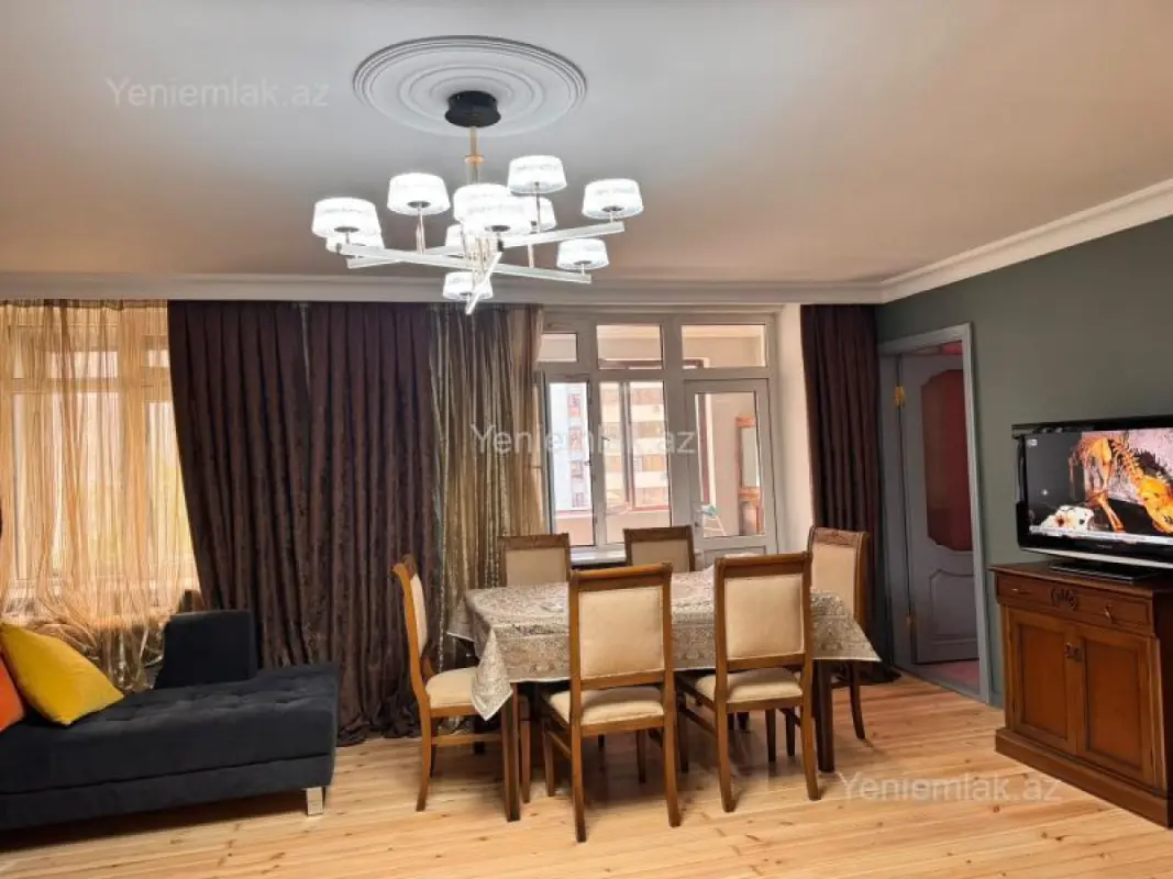 Satılır 3 otaqlı köhnə tikili 95 m²