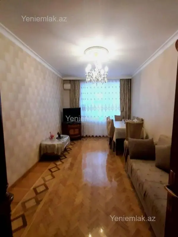 Satılır 3 otaqlı köhnə tikili 85 m²