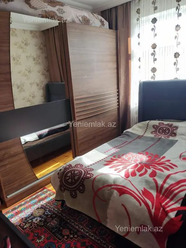 Satılır 2 otaqlı köhnə tikili 65 m²