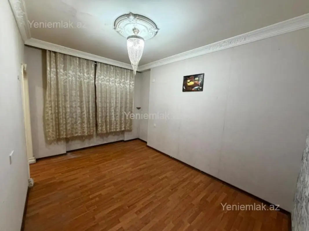 Satılır 2 otaqlı köhnə tikili 50 m²