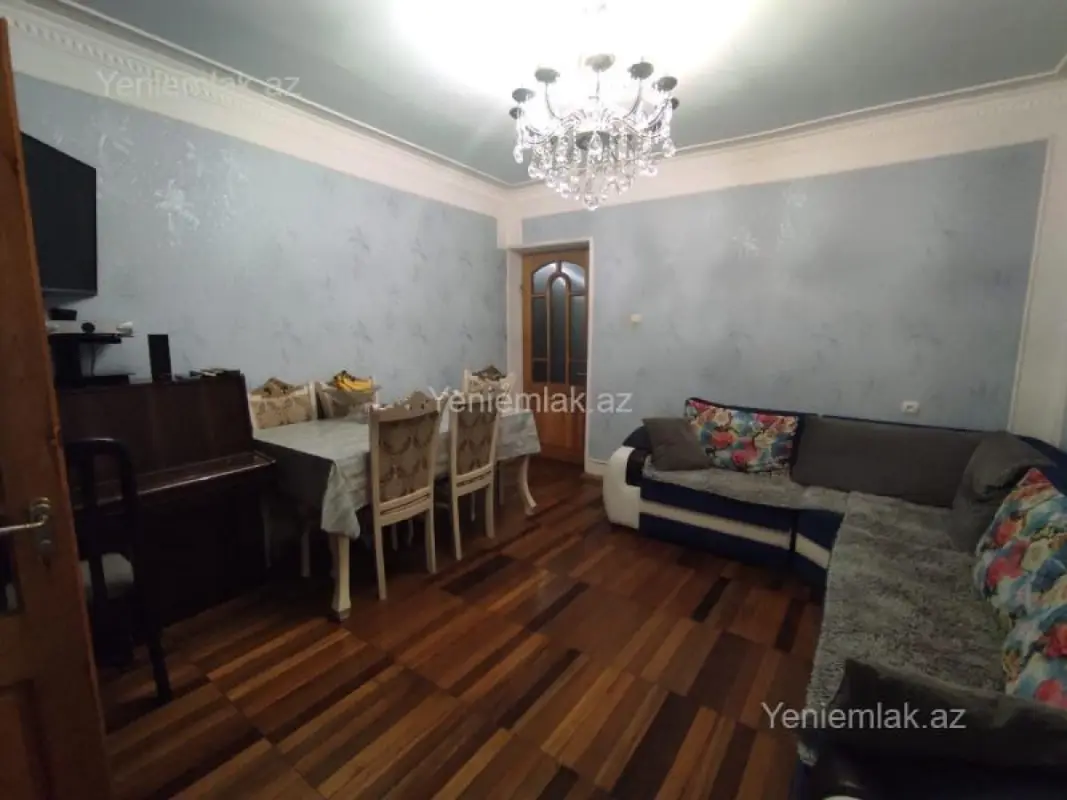 Satılır 2 otaqlı köhnə tikili 50 m²