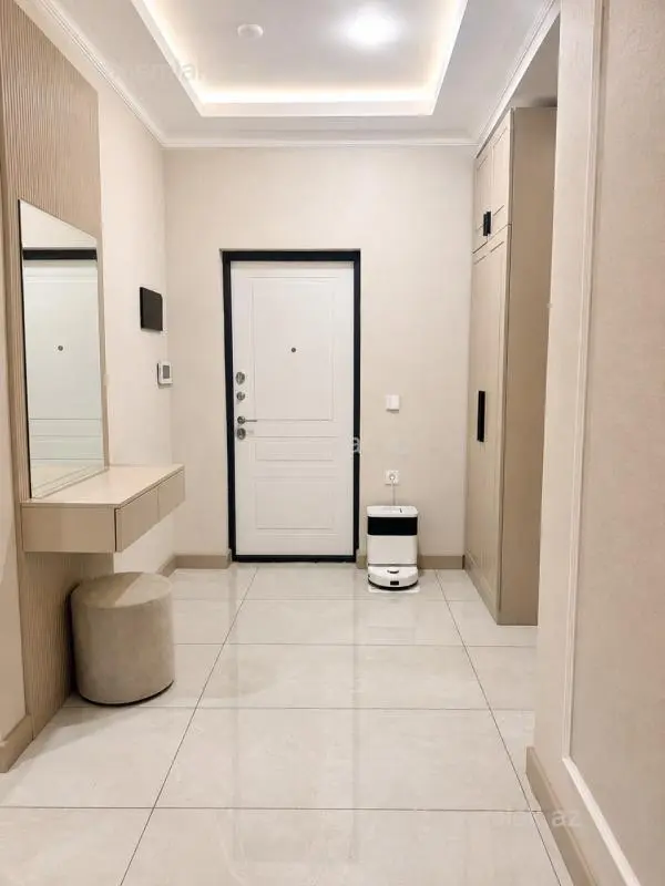 Satılır 2 otaqlı yeni tikili 82 m²