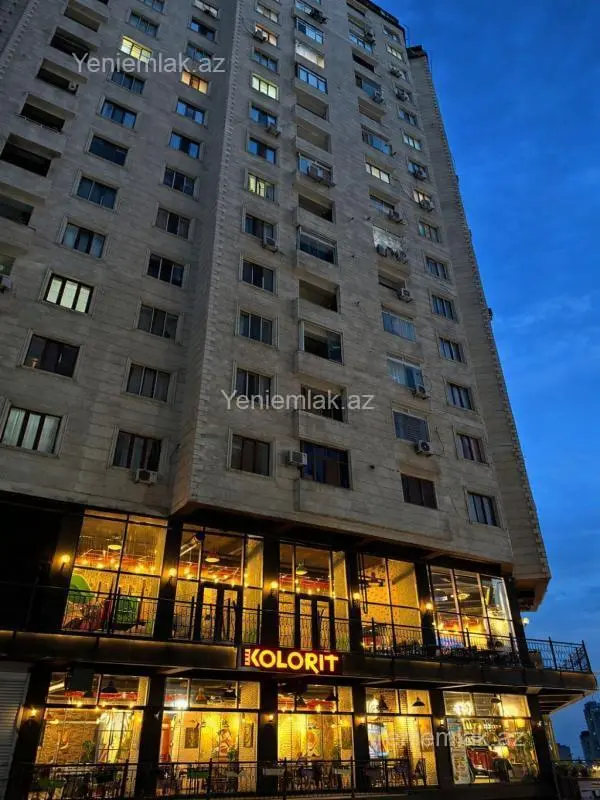 Satılır 3 otaqlı yeni tikili 125 m²