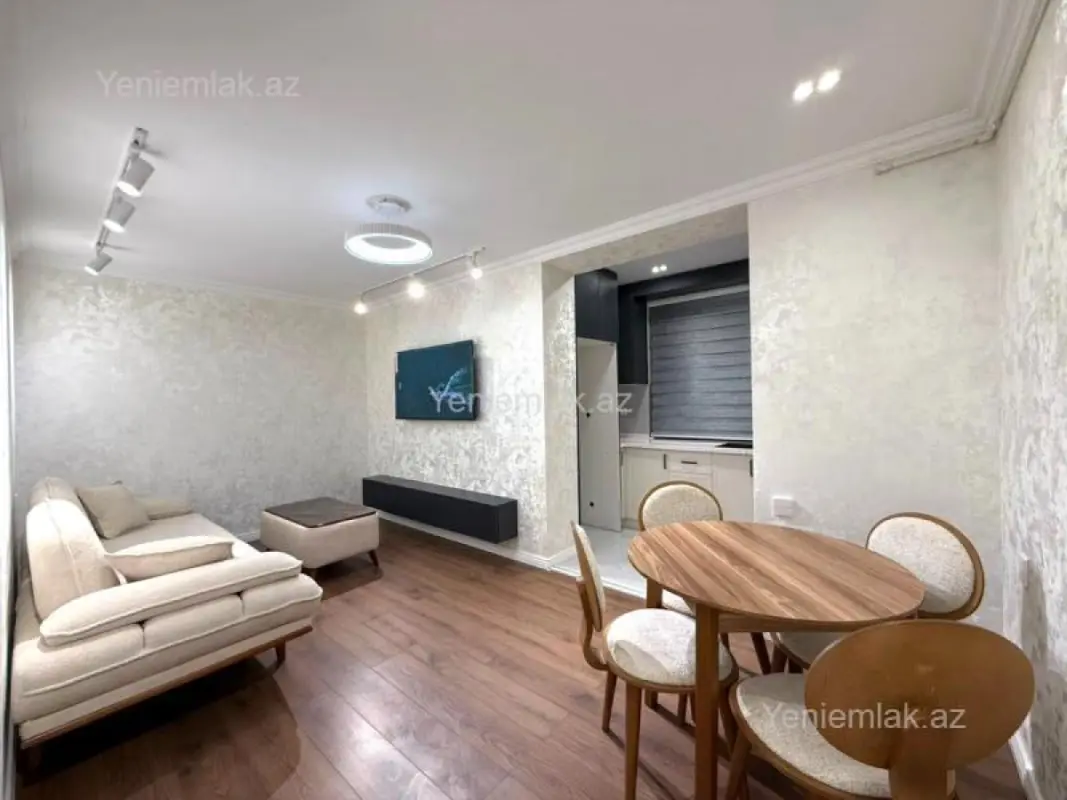 Satılır 3 otaqlı köhnə tikili 60 m²