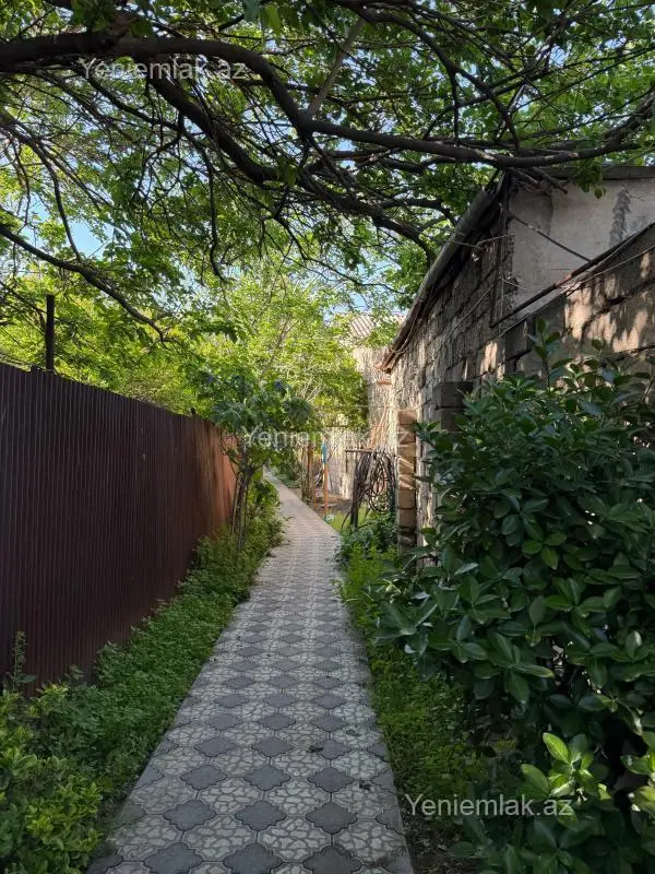 Satılır 4 otaqlı həyət evi 100 m²
