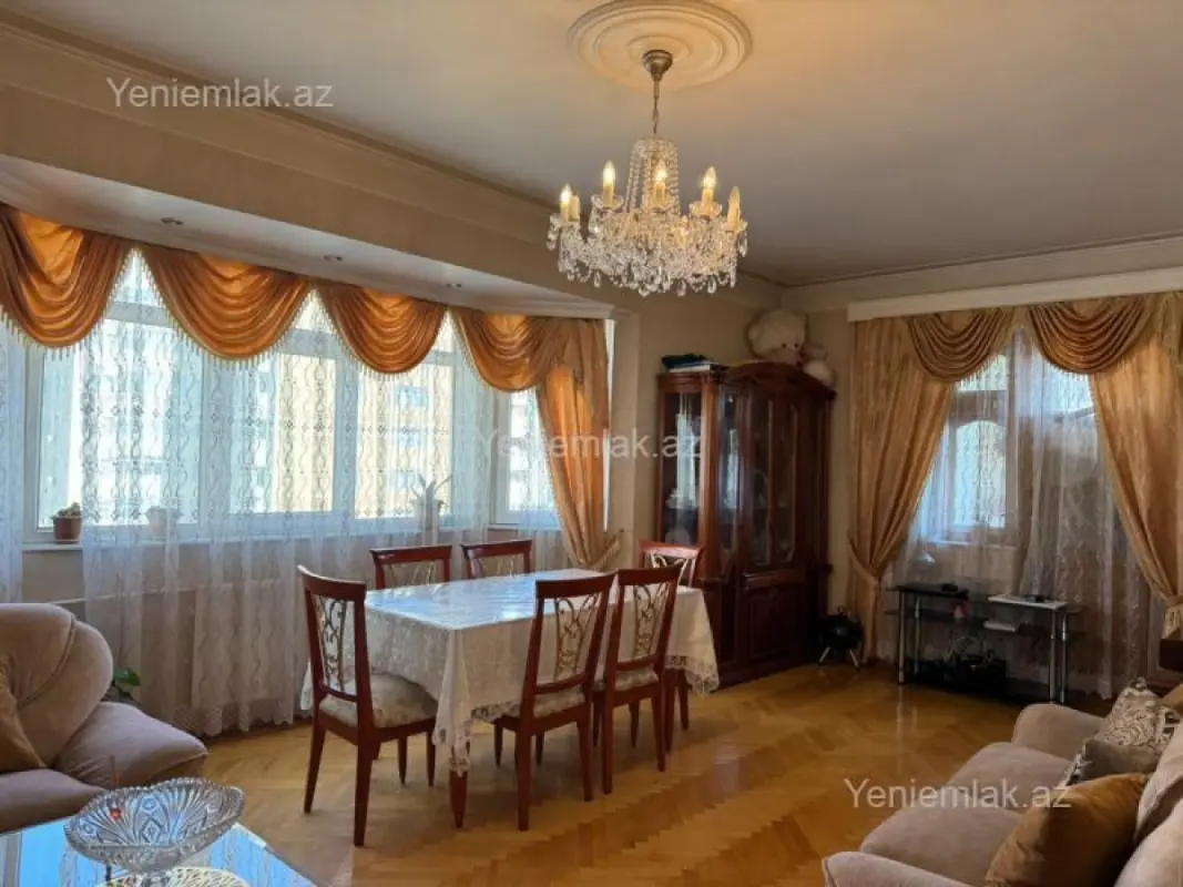 Satılır 3 otaqlı yeni tikili 90 m²