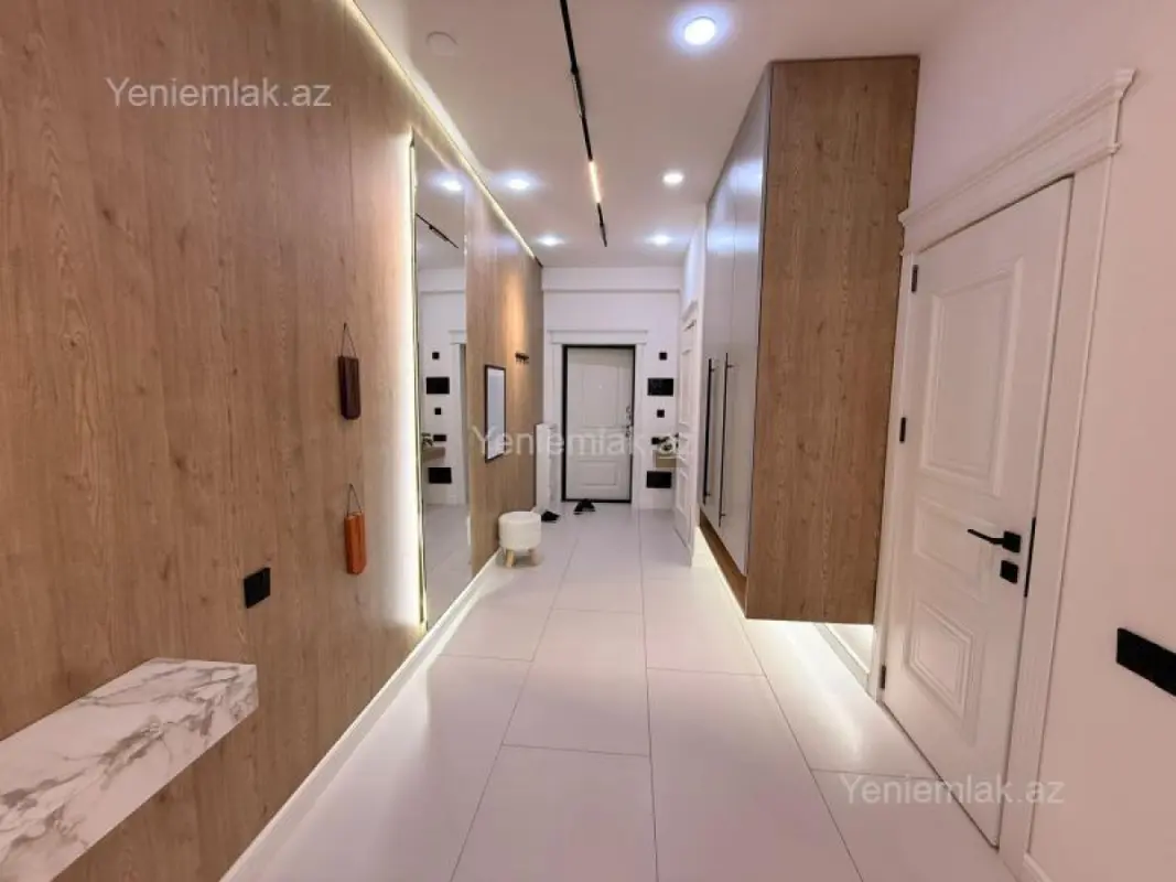 Satılır 3 otaqlı yeni tikili 117 m²