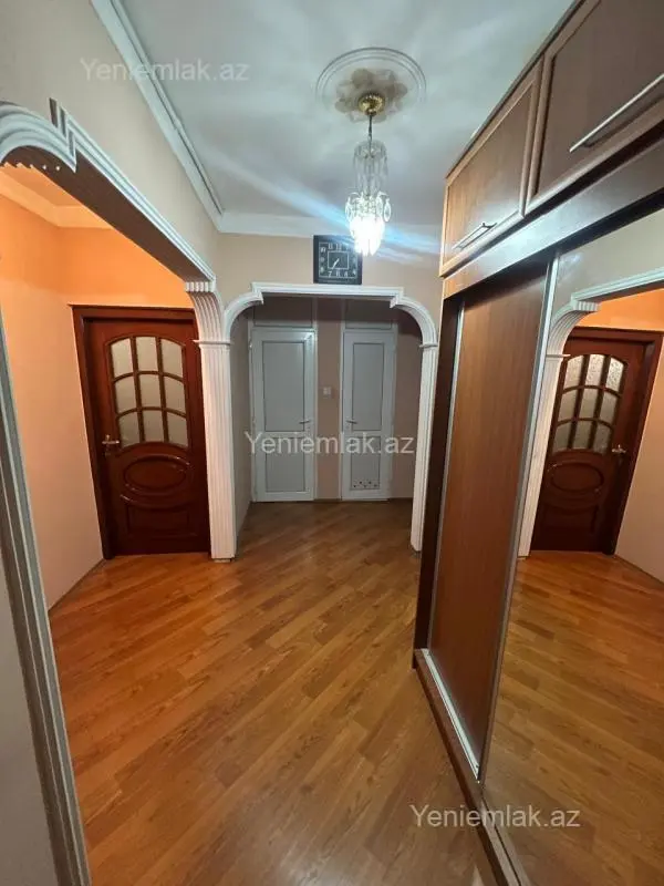 Satılır 3 otaqlı köhnə tikili 80 m²