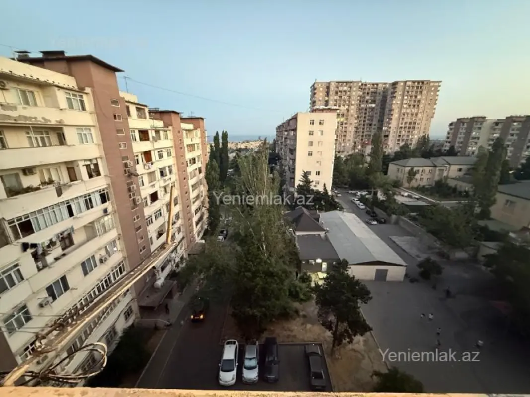 Satılır 5 otaqlı köhnə tikili 120 m²
