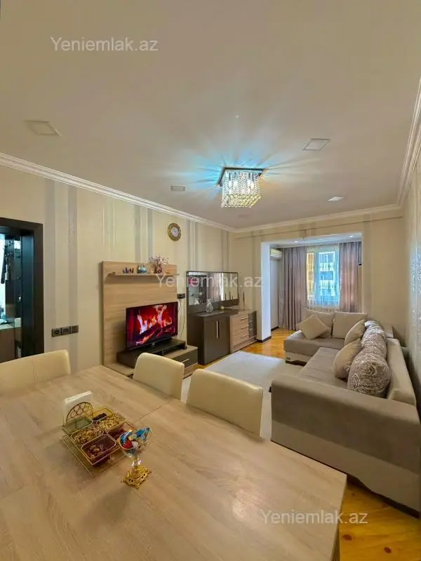 Satılır 2 otaqlı köhnə tikili 60 m²