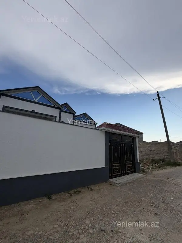 Satılır 4 otaqlı həyət evi 120 m²
