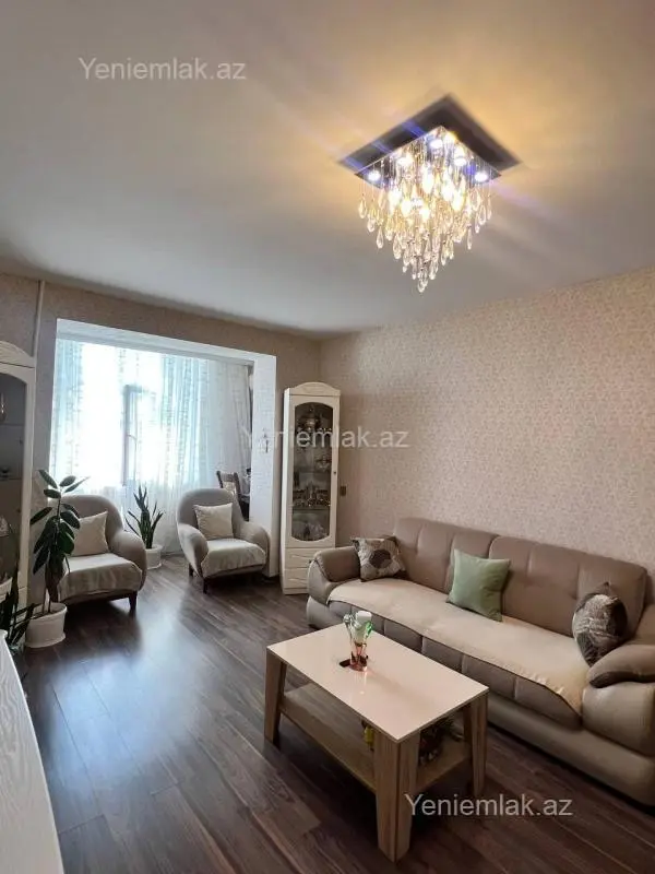 Satılır 3 otaqlı köhnə tikili 90 m²