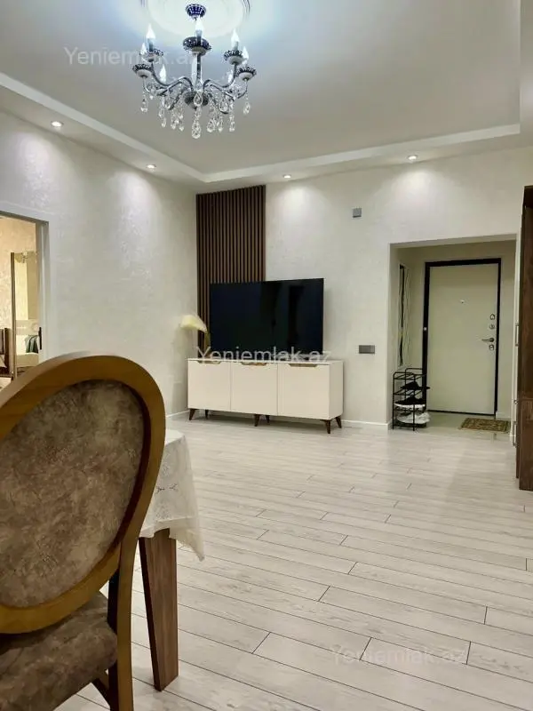Satılır 3 otaqlı yeni tikili 77 m²