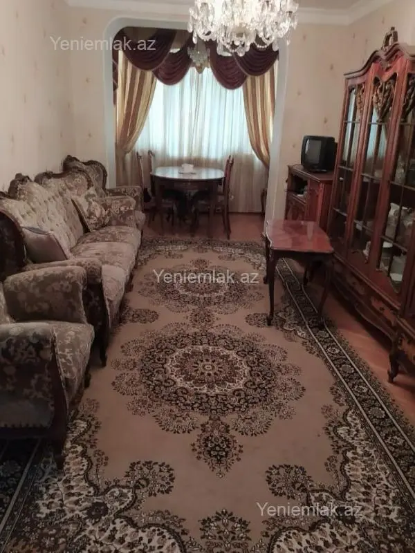 Satılır 3 otaqlı köhnə tikili 80 m²