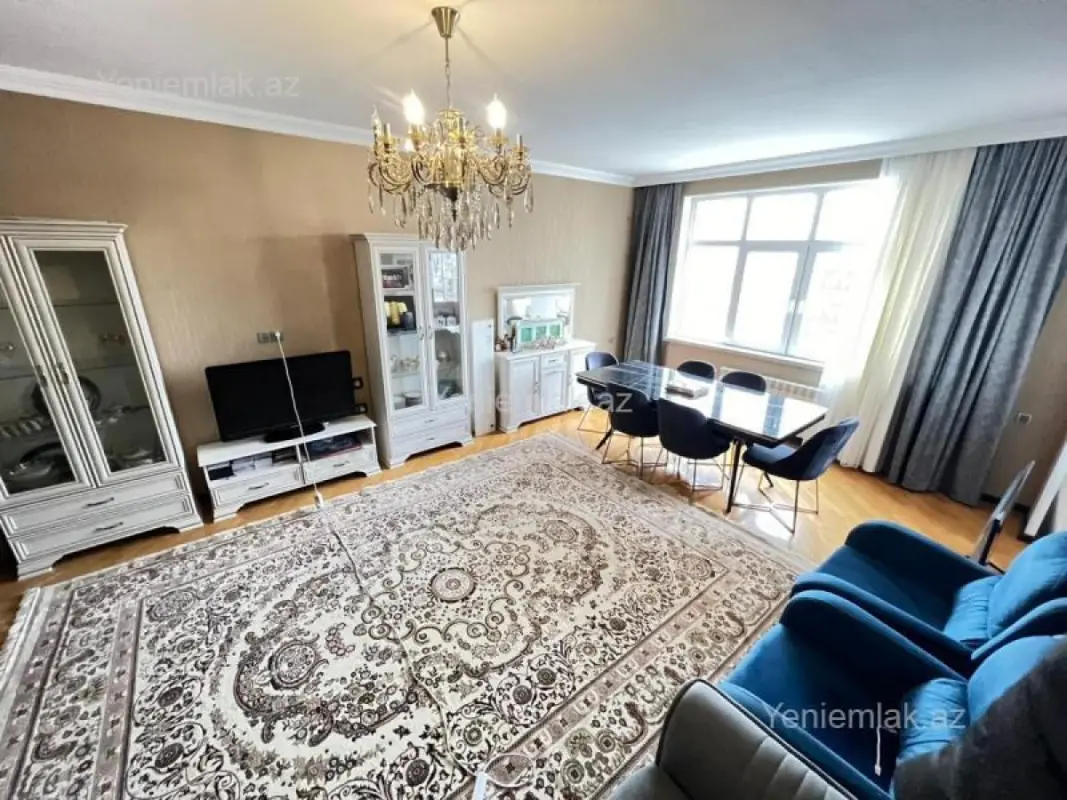 Satılır 3 otaqlı yeni tikili 150 m²