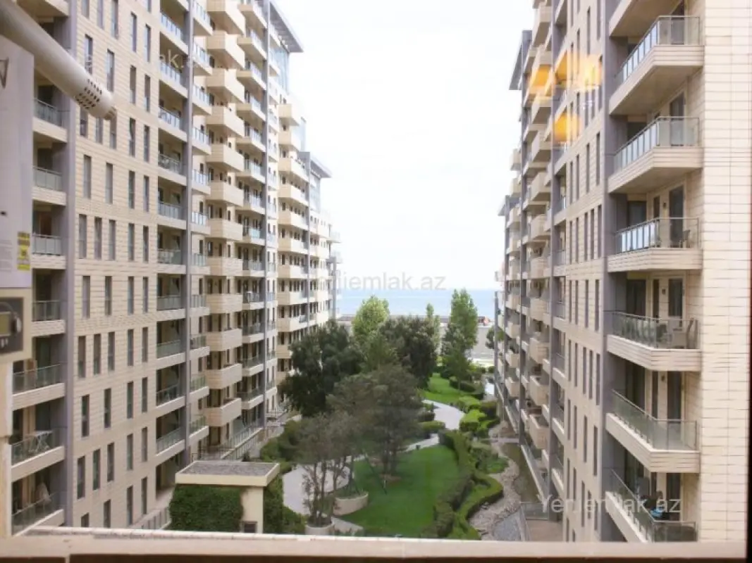 Satılır 4 otaqlı yeni tikili 216 m²