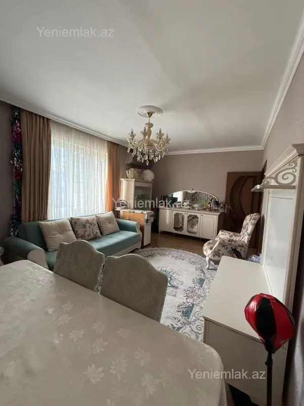 Satılır 2 otaqlı köhnə tikili 65 m²