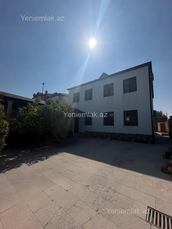 Satılır 4 otaqlı həyət evi 264 m²