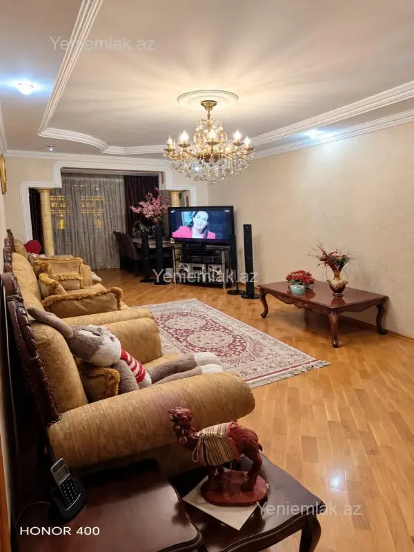 Satılır 2 otaqlı köhnə tikili 50 m²