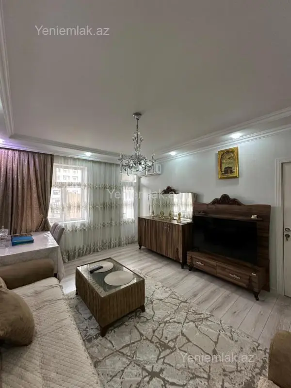 Satılır 4 otaqlı köhnə tikili 115 m²