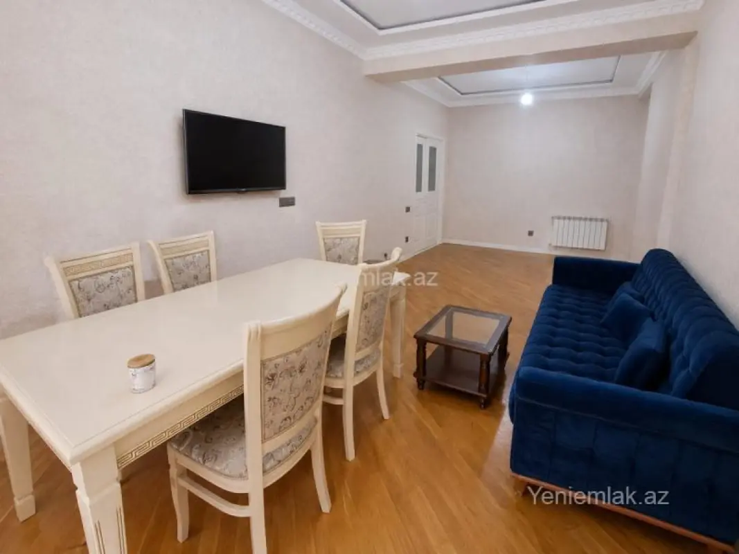 Satılır 3 otaqlı yeni tikili 135 m²