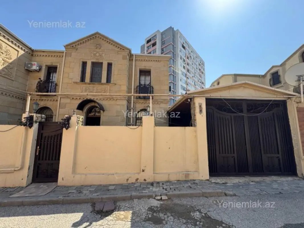 Satılır 4 otaqlı həyət evi 150 m²