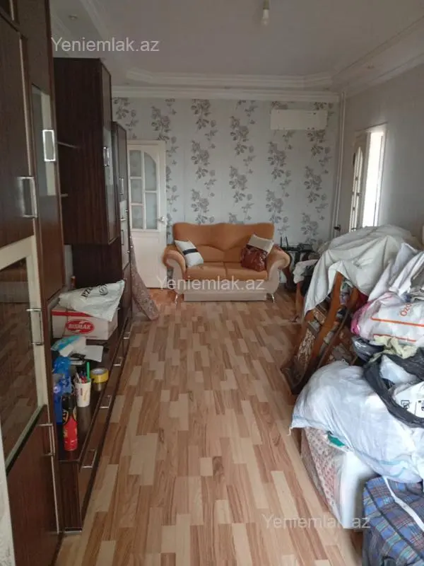 Satılır 2 otaqlı köhnə tikili 55 m²
