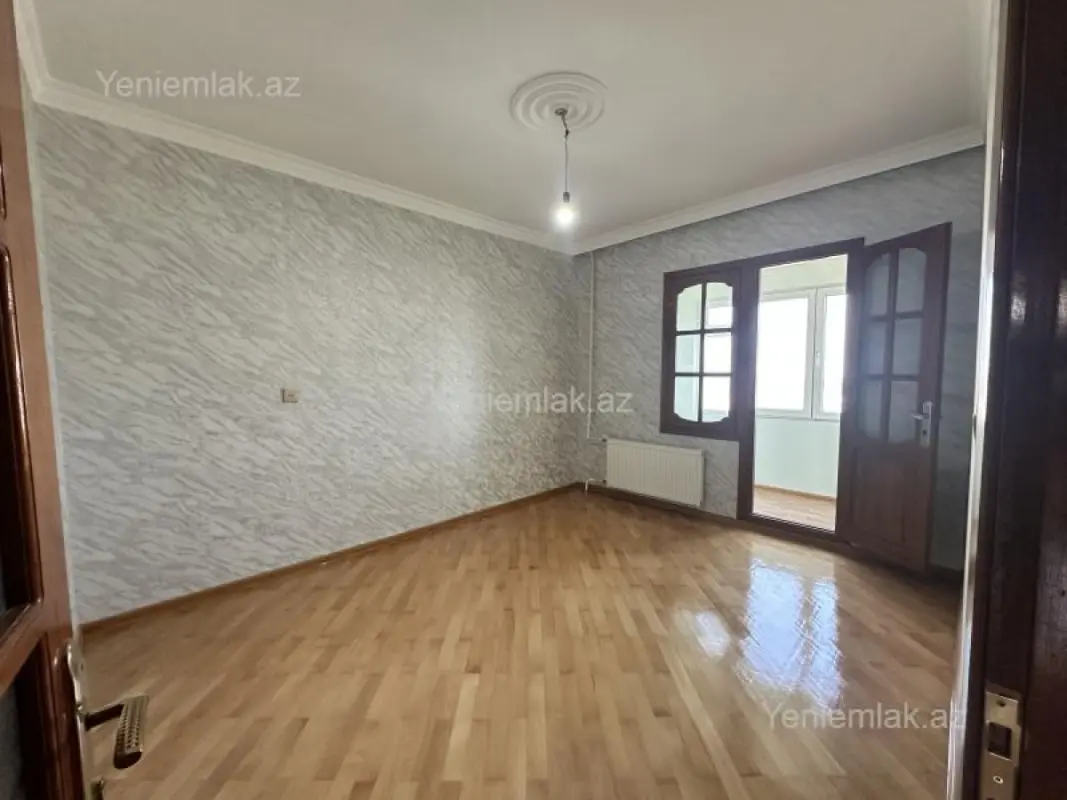 Satılır 3 otaqlı köhnə tikili 75 m²