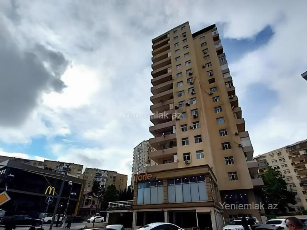 Satılır 4 otaqlı yeni tikili 135 m²