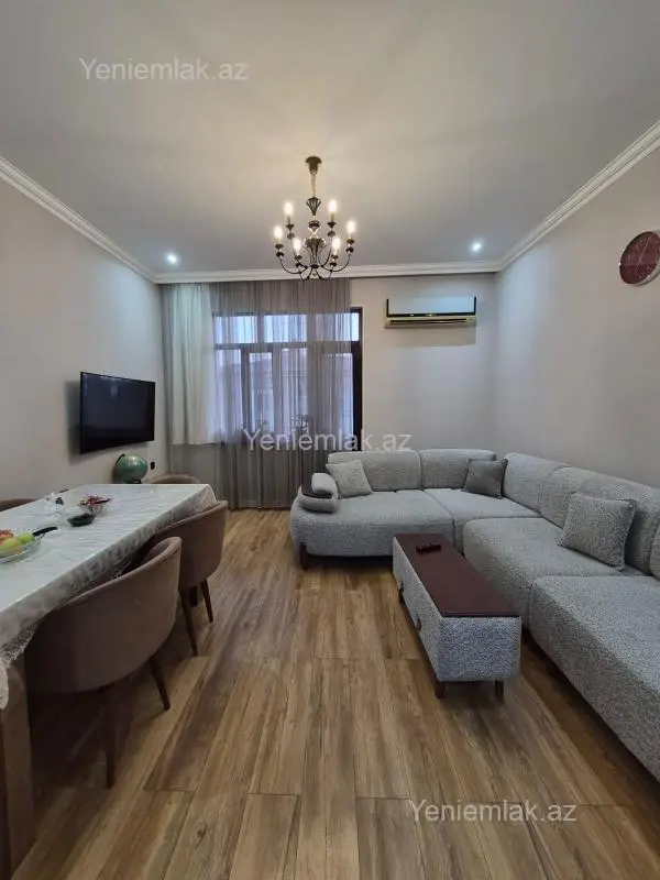 Satılır 2 otaqlı köhnə tikili 85 m²