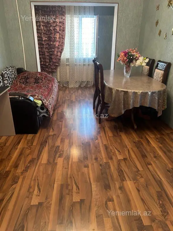 Satılır 2 otaqlı köhnə tikili 65 m²