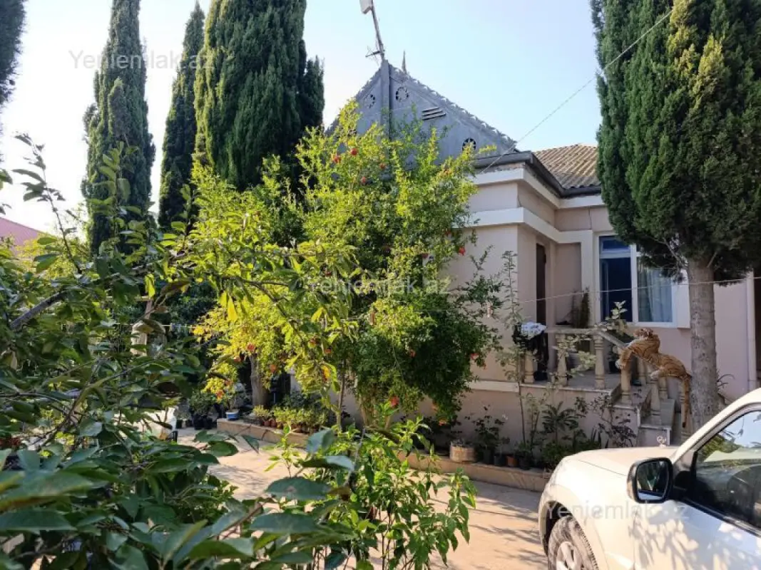 Satılır 4 otaqlı həyət evi 120 m²