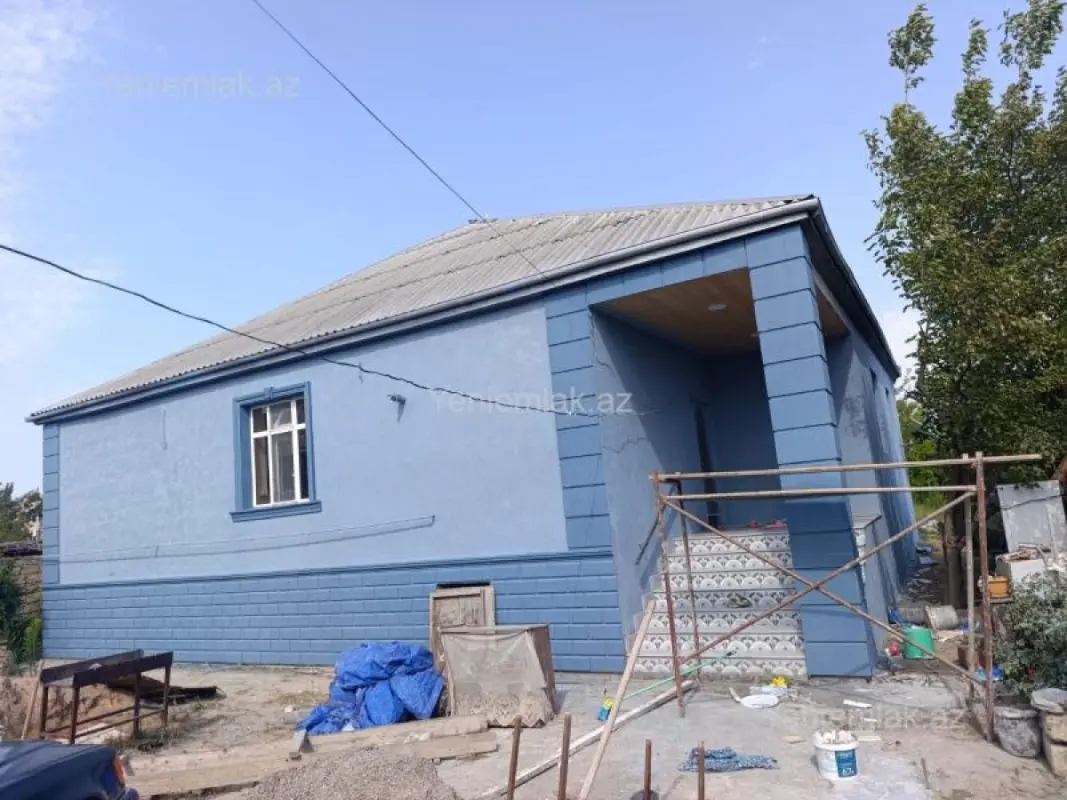 Satılır 5 otaqlı həyət evi 200 m²