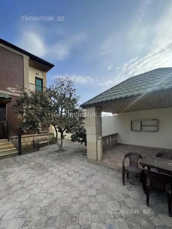 Satılır 4 otaqlı həyət evi 150 m²