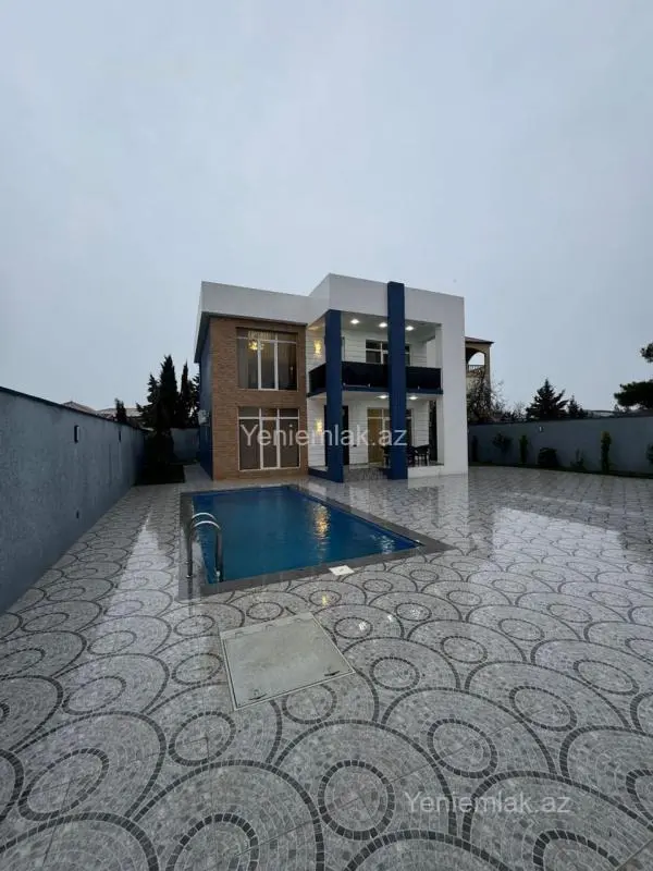 Satılır 5 otaqlı həyət evi 240 m²
