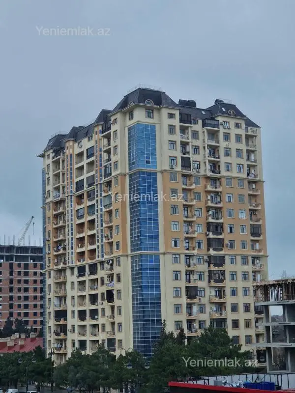 Satılır 3 otaqlı yeni tikili 142 m²