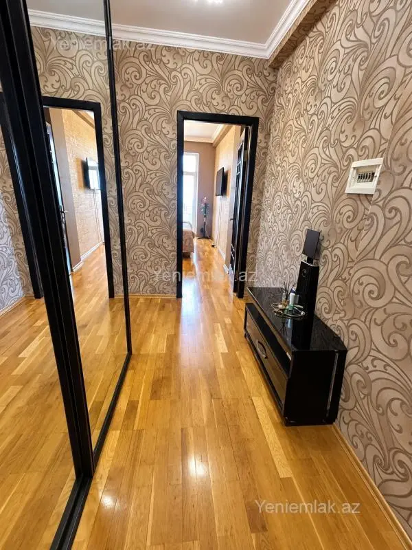 Satılır 2 otaqlı yeni tikili 65 m²
