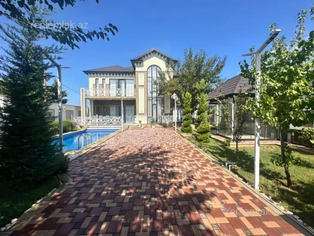 Satılır 7 otaqlı həyət evi 315 m²