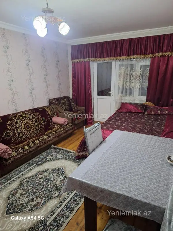 Satılır 1 otaqlı köhnə tikili 32 m²
