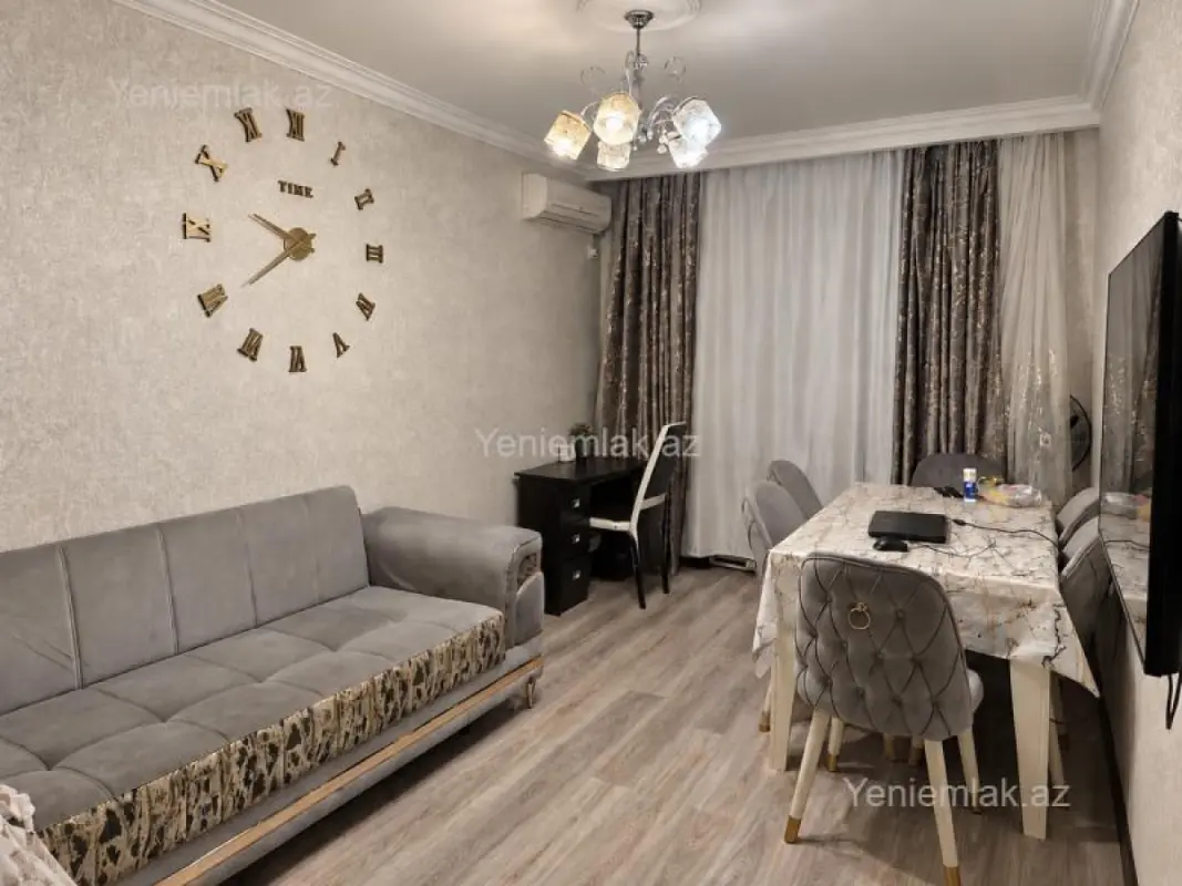 Satılır 2 otaqlı köhnə tikili 65 m²