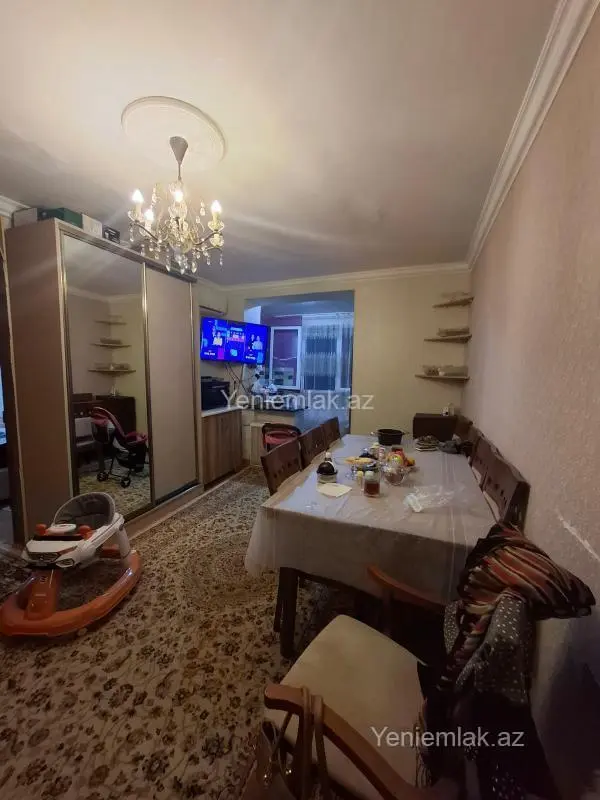 Satılır 2 otaqlı köhnə tikili 50 m²
