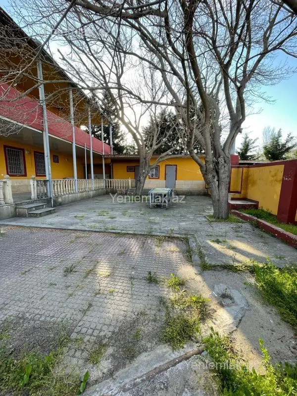 Satılır 6 otaqlı həyət evi 185 m²