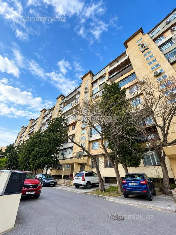 Satılır 3 otaqlı köhnə tikili 90 m²