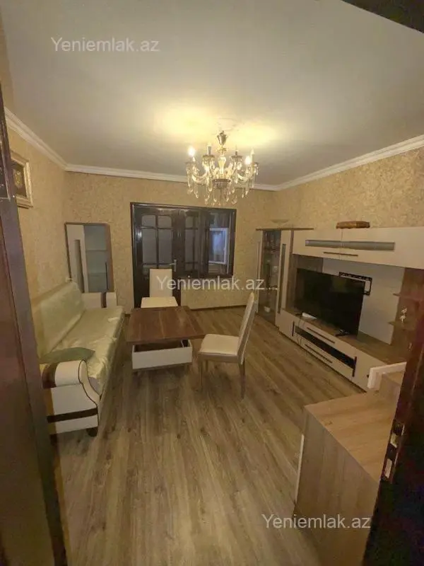 Satılır 3 otaqlı köhnə tikili 77 m²